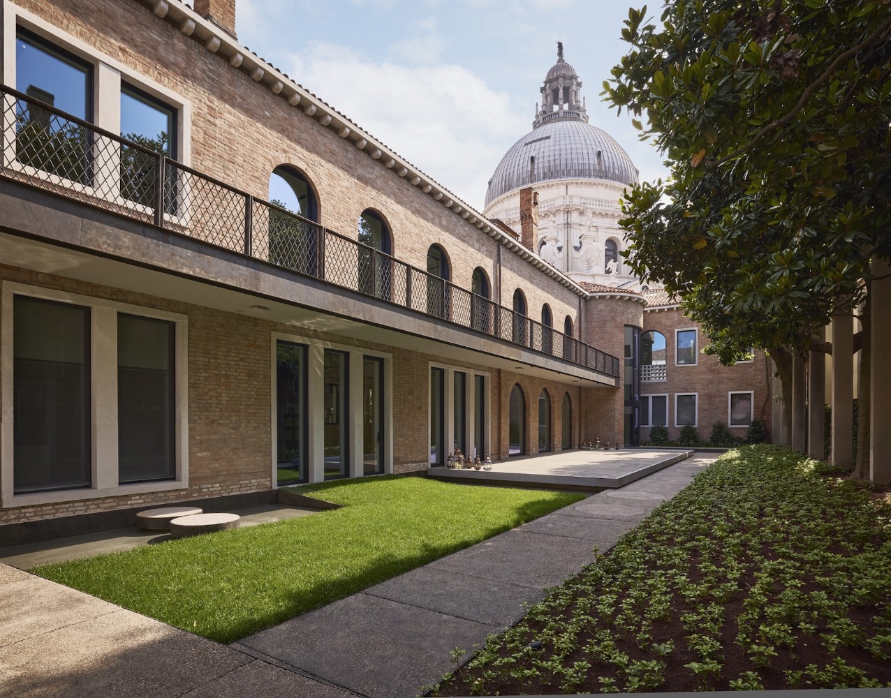 20693uk-Casa_Sanlorenzo_Garden